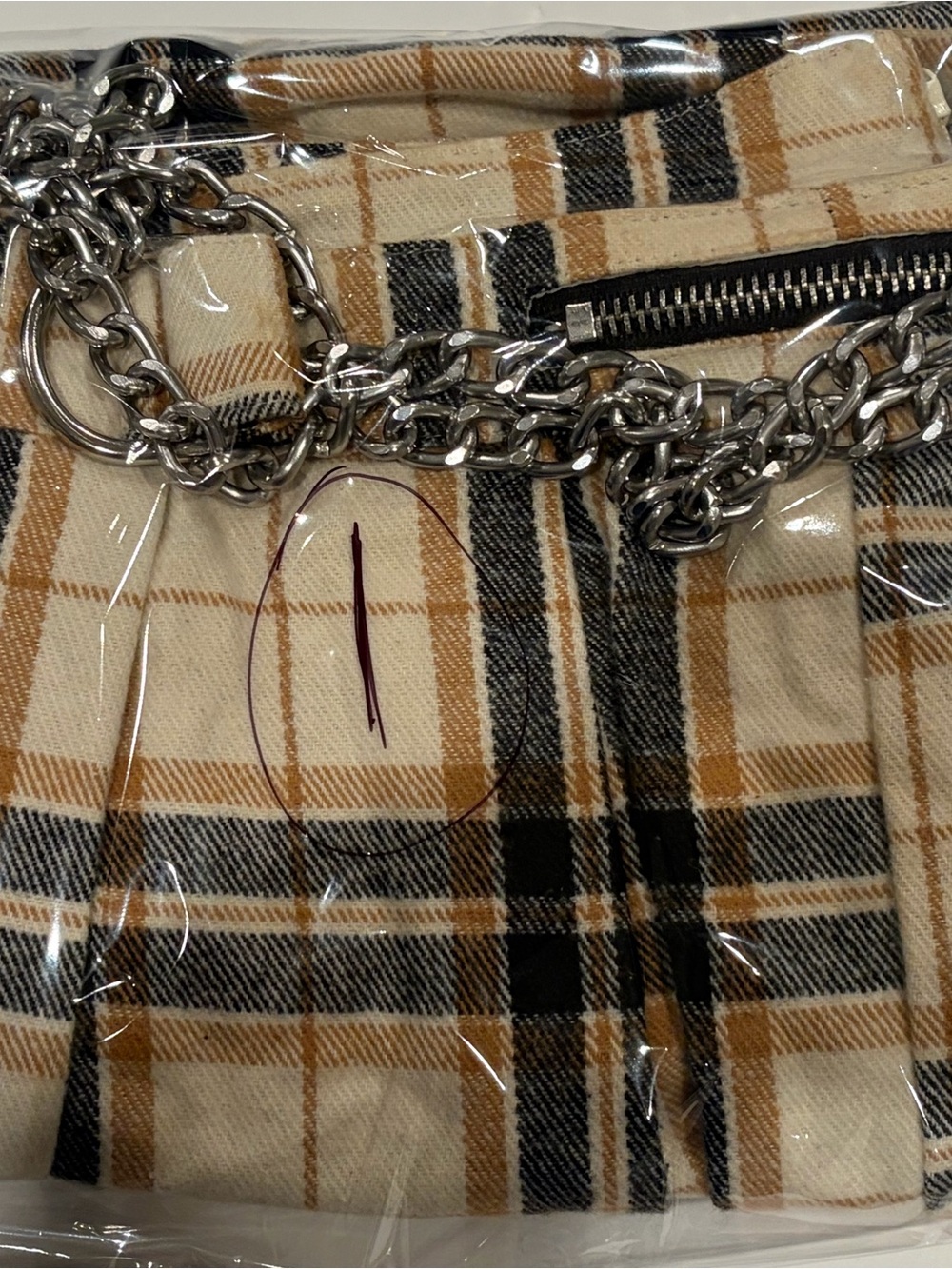 Forever 21 Cream and Black Plaid Chain Mini Skirt - Size Small - Picture 6 of 6